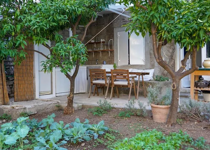 דירה Charming Two-bed Orange Garden